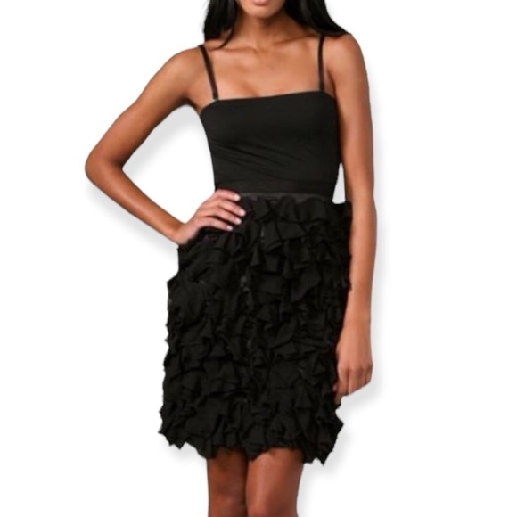 𝅺HAUTE Hippie strapless Ruffle Dress - Picture 1 of 10